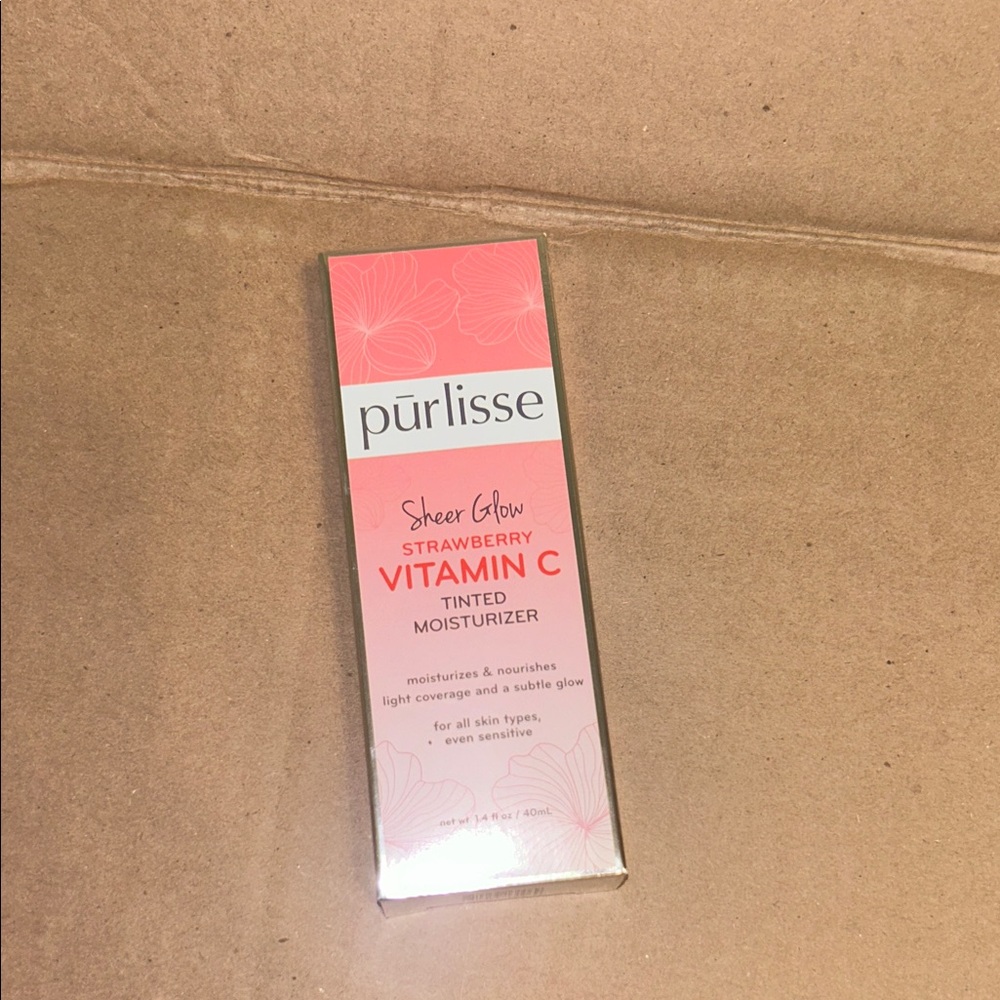 Purlisse Sheer Glow Strawberry Vitamin C Tinted Moisturizer - Pink and White